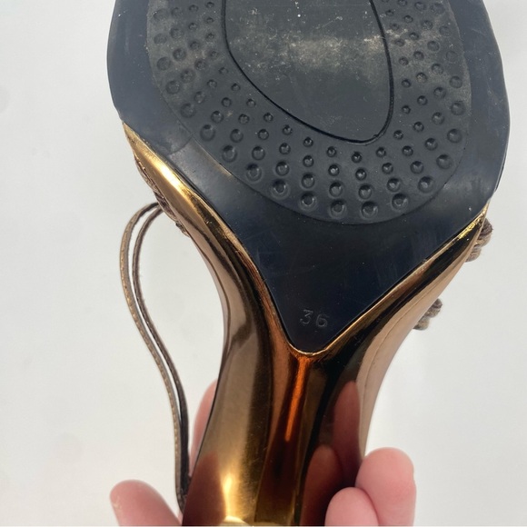 Stuart Weitzman Bronze Strappy Sandals Size 36 - Picture 7 of 8